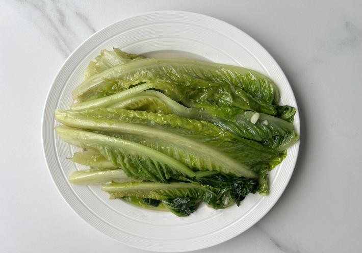 Stir-fried Lettuce with Garlic
