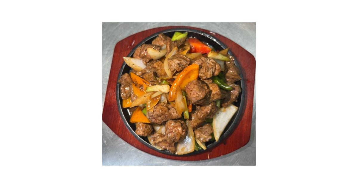 Sizzling Black Pepper Beef Cubes